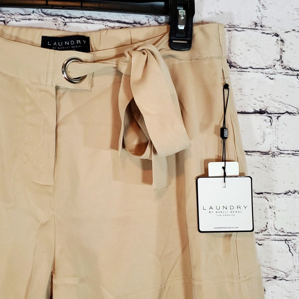Laundry By Shelli Segal Women's Tan Shorts Size 8 NWT - Picture 2 of 7